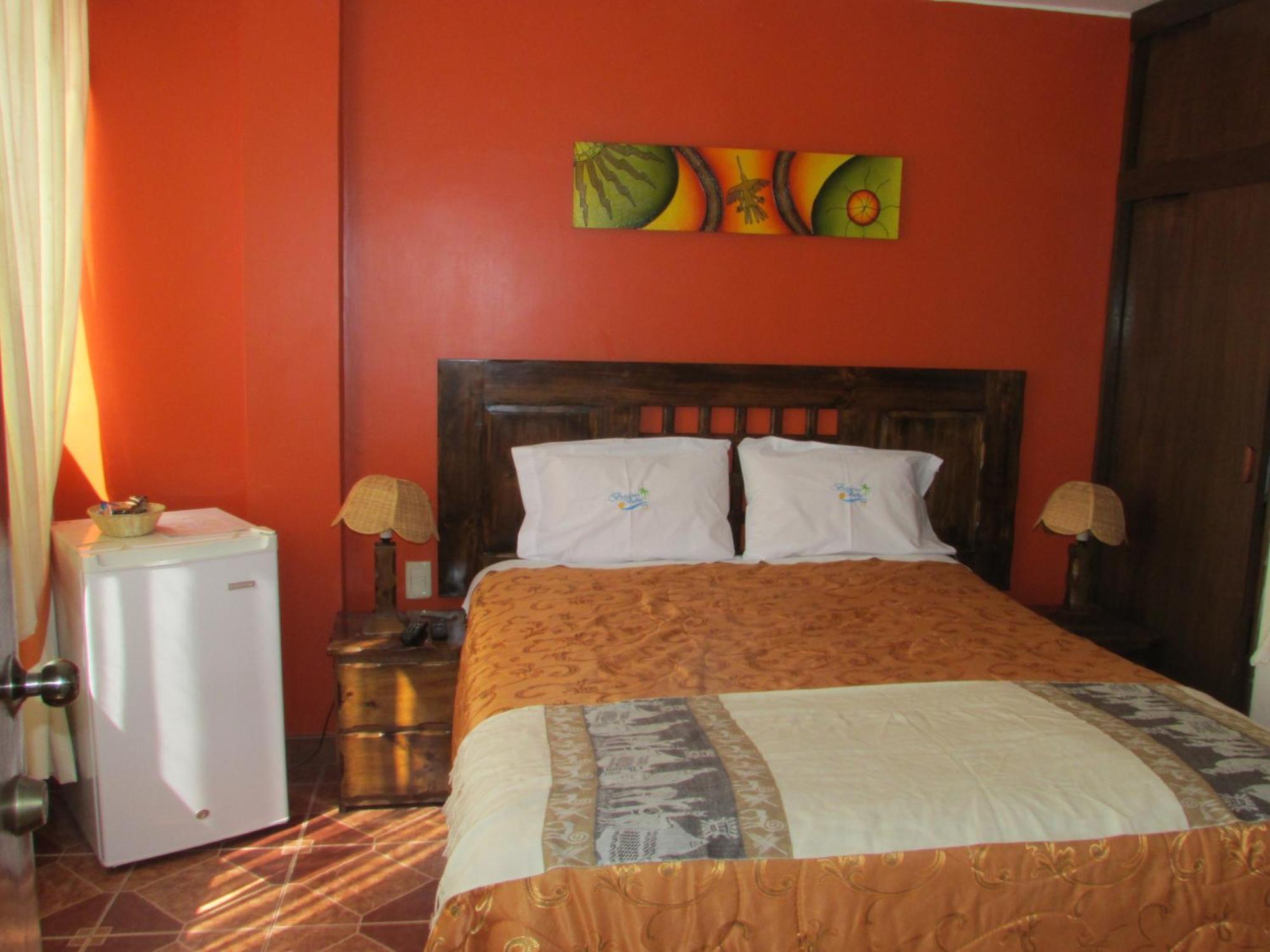 Brisas De La Bahia Hotel Паракас Екстериор снимка