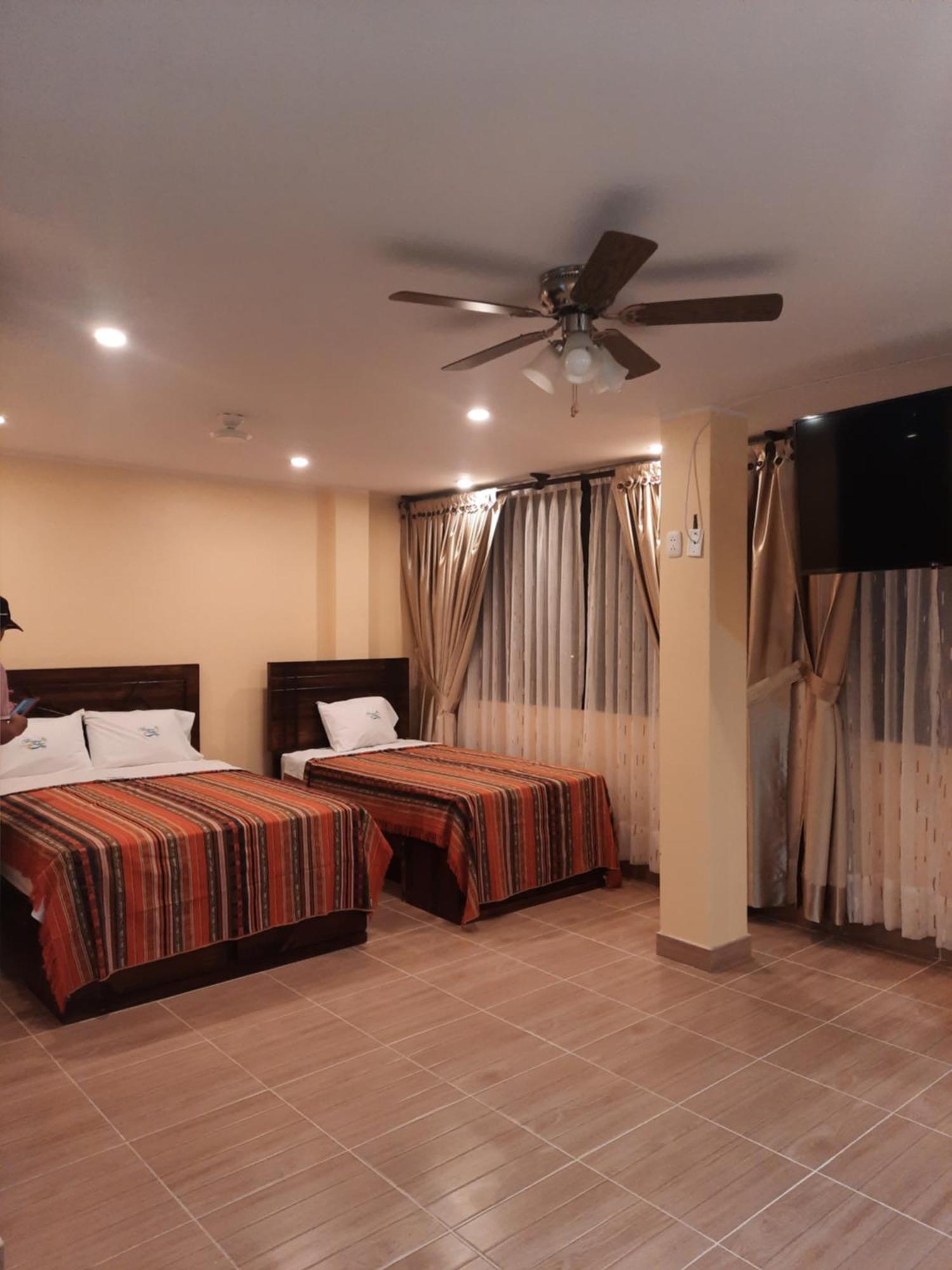 Brisas De La Bahia Hotel Паракас Екстериор снимка