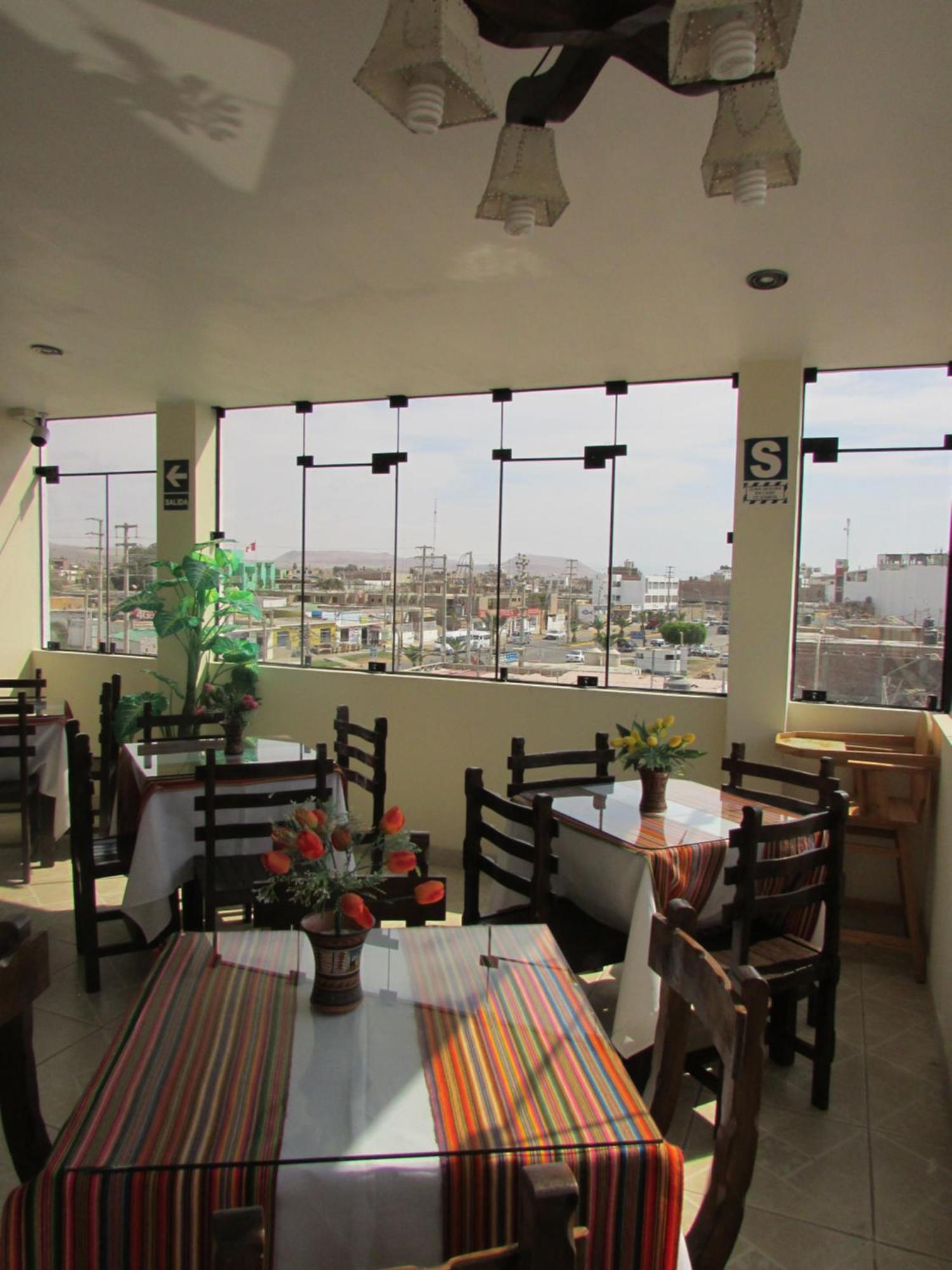 Brisas De La Bahia Hotel Паракас Екстериор снимка