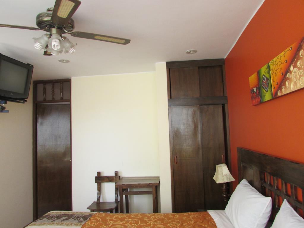 Brisas De La Bahia Hotel Паракас Стая снимка